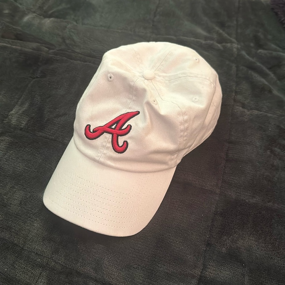 White and Red logo Atlanta Braves Baseball Hat Cap